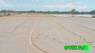 គុណសម្បត្តិនៃការពង្រាបដីស្រែឲ្យបានស្មើល្អ Advantages of leveling rice fields