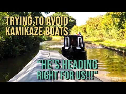 70 narrowboat life UK - Trying To Avoid Kamikaze Boats And Smelly Stuff In The Canal
