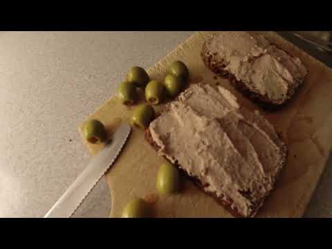 MongoTV_11815 - Min Frokost - Godt RUGBRØD Med LEVERPOSTEJ og GRØNNE OLIVEN