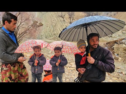 Rainy Day in the Mountains 🌧️ | Family Bonds, Nomadic Traditions & a Lost Hen’s Surprise