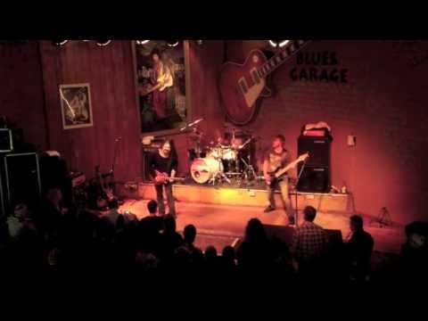 VDELLI - Coming For Me (live @ Blues Garage)