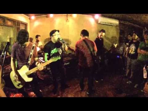 Boy Elroy - Step Back Relax (Live at SaGuijo Cafe)