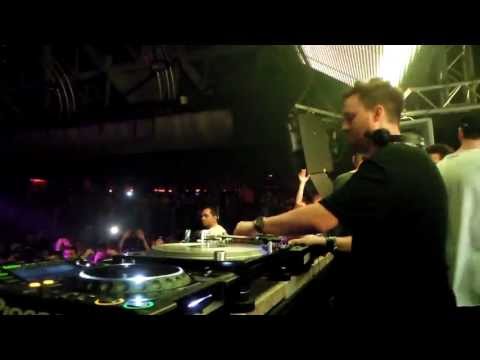 Maceo Plex plays "Gary Beck - Egoist"  @ Cocoricò - Circoloco Party 30/04/2013