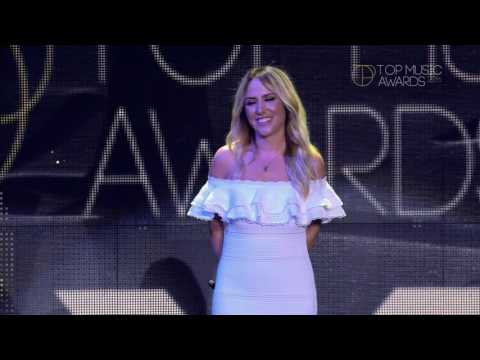 Top Music Awards 2016, Arbana Osmani  prezanton Mc Kresha & Lyrical Son