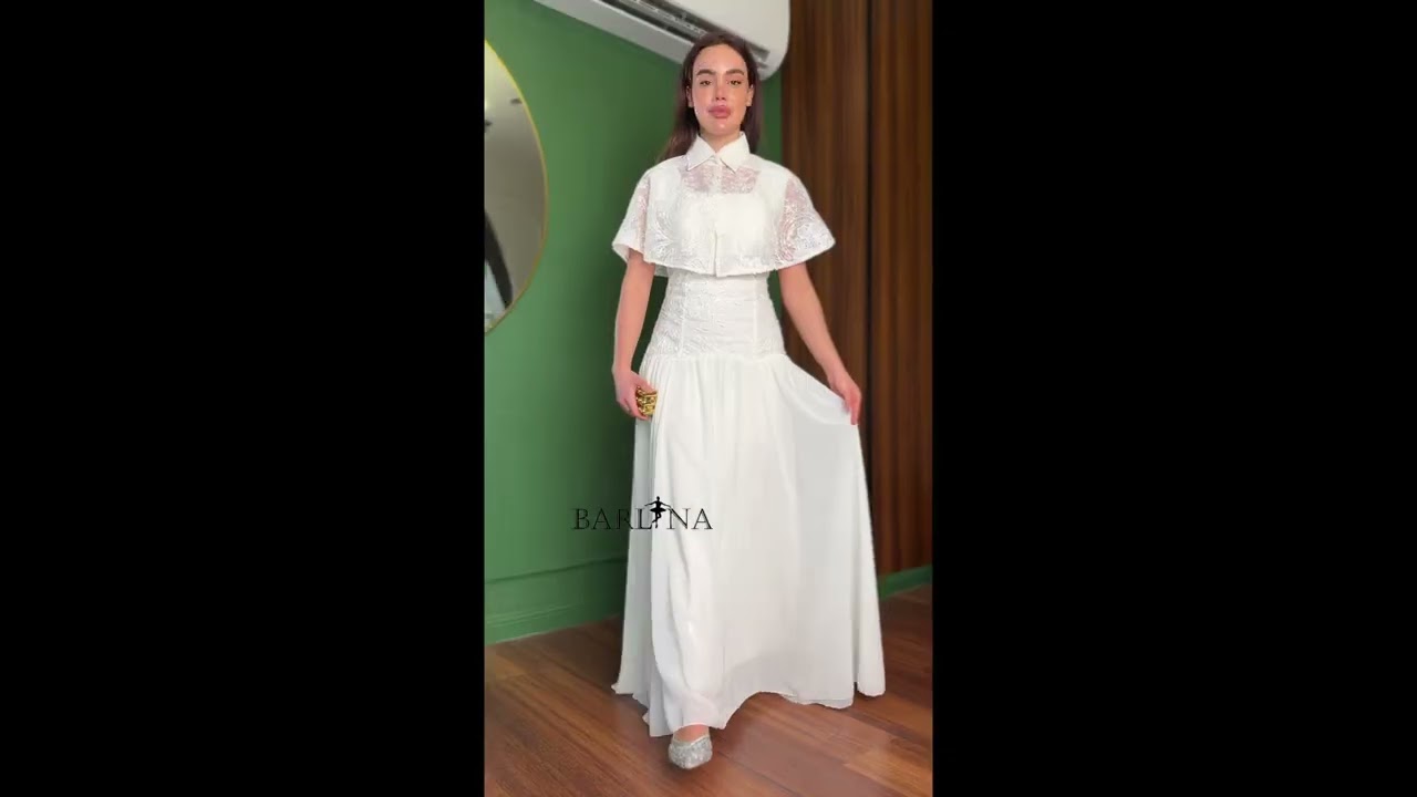 فستان طويل باللون الأبيض مع دانتيل ناعم - XXL