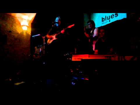 Chuck 'n' Gag Bluesband - Obleč se / Chuck'n'gag bluesband @ Blues Sklep 20.9.2013