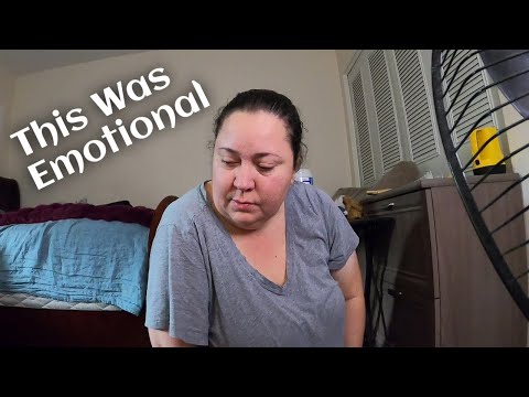 DECLUTTER AND CLEAN WITH ME | My Bedroom Part 1