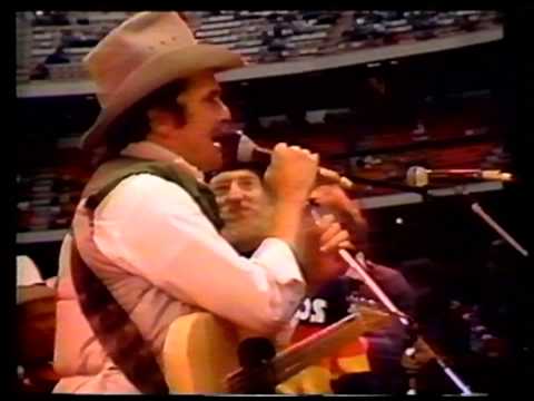 Merle Haggard - Willie Nelson - Johnny Paycheck - Songs from the Anaheim Stadium concert