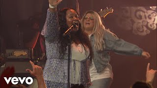 Tasha Cobbs Leonard - Overflow (Live At Passion City Church)