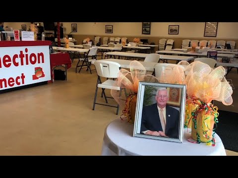 Longtime mayor's virus death stuns Alabama town