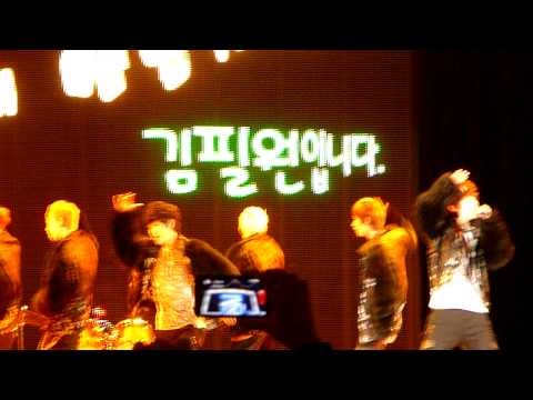 Block B - 120218 Lotte World - 난리나