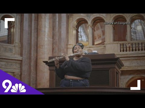 Lizzo plays crystal antique flute at Library of Congress