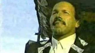 CON LA TIERRA ENCIMA - EL CHARRITO NEGRO