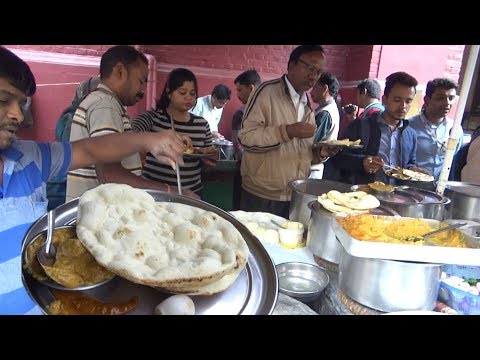 4 Roti & Besan Ka Khatta(Chickpeas Flour Curry) @ 35 rs ($ 0.50)|World Best Kolkata Street Food