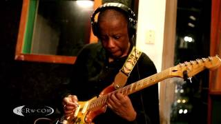 Esperanza Spalding - Smile Like That  ( on KCRW)