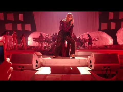 Rihanna - Man Down/Rude Boy/Work, Vienna Austria, Anti World Tour HD