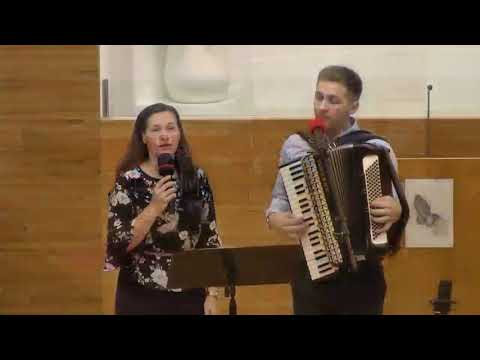 Familia tosa-musică creștină.