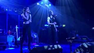 The Veronicas - Jess&#39; vocal drama  + Everything I&#39;m Not (Live in Glasgow, Scotland)