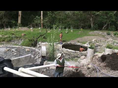 Cooling off in dipping pool - Abkühlen mit Kaltes Wasser  - Refrescándose en la piscina