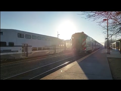 Metra & Metrolink stop at the same station at the same time