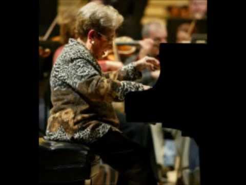 Alicia de Larrocha plays Ravel - Concerto in G (3rd mov.) (1985 Live)