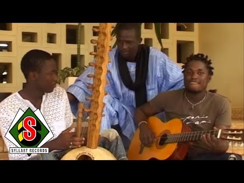 Les Espoirs de Coronthie - Divorce Remix (Clip Officiel)