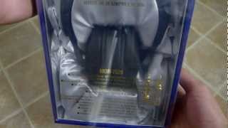 Video thumbnail for "First Look" Sony MDR-7520 headphones unboxing by Hi-Fi Insider