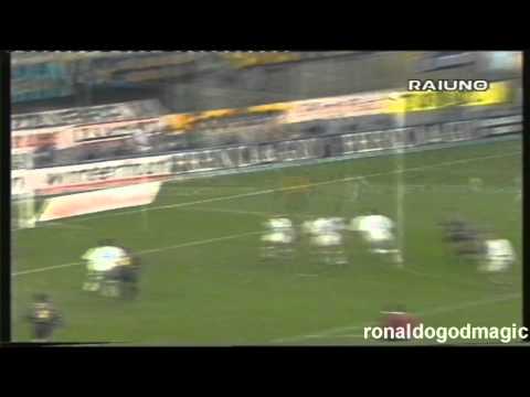 97/98 Home Ronaldo vs Schalke 04