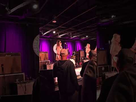 The Surfrajettes LIVE!!