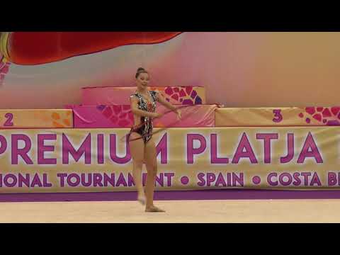 LAROCHE Elia Nora 2007 FRA hoop