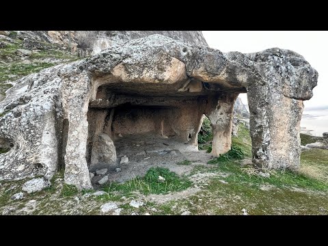 Hundreds of caves - Camping in a cave by the lake - Coffee grinding - Filter coffee brewing method.