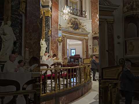 #Basílica #Vigen de los #Desamparados, #Basílica y #escolanía #misa 2