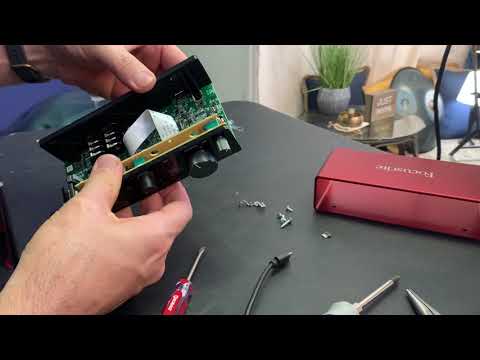 How to open a Focusrite Scarlett 2i2 3rd Gen audio interface.