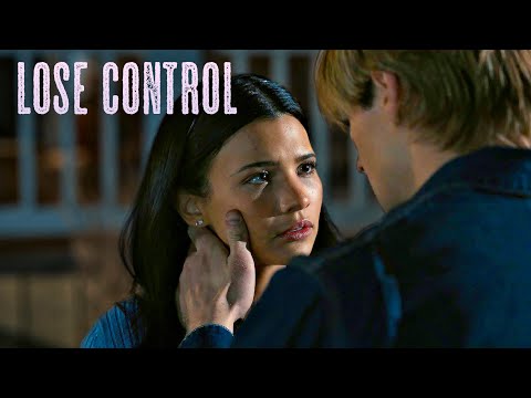 Jackie & Cole - Lose Control [My Life With the Walter Boys s02]