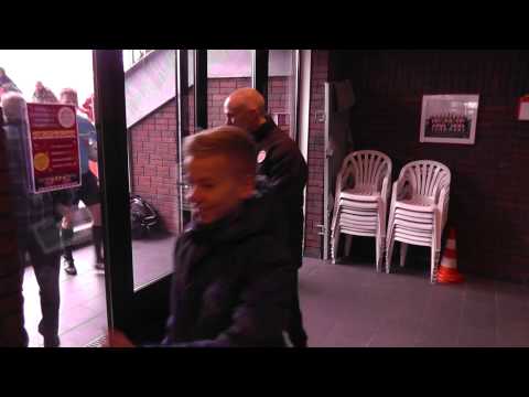 17 nov 2012 IJssselmeervogels C1 - VV De Meern C1 com 2-5 Binnenkomst na overwinning 2