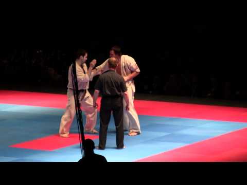 EK 2011 KYOKUSHIN KARATE Vilnius LITOUWEN - Donatas Imbras 90 plus man final