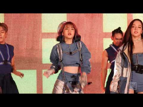 191221 Hi-U Noon - อย่างนี้สิ ( OUCH! ) @ Winter Wonderland, EmQuartier [Fancam 4k60p]