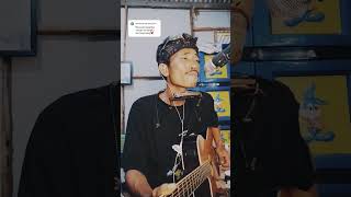 Download lagu Iwan fals - berandalmalam malam dibangku terminal #adebaton #cover #iwanfals mp3