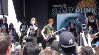 A Skylit Drive - Prelude to A Dream (Live Warped Tour)