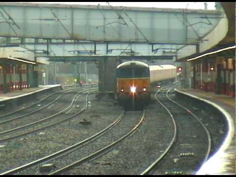 87012 Christmas Mail At Lancaster Willesden Prdc - Shieldmuir Mail Terminal 20/12/05