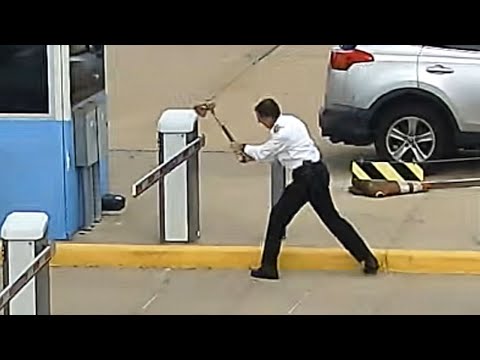 United pilot charged in ax attack in Denver airport parking lot