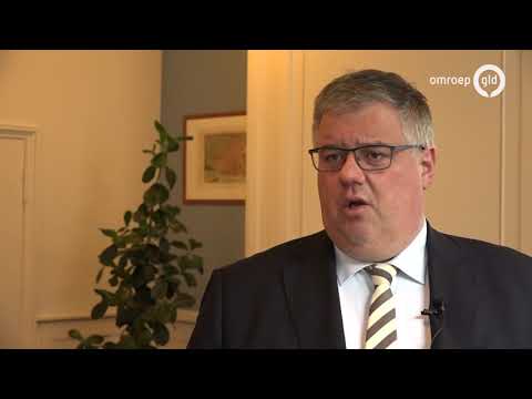 download lagu mp3 mp4 Hubert Bruls, download lagu Hubert Bruls gratis, unduh video klip Hubert Bruls