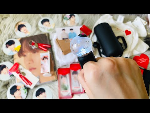 HUGE BTS Speak Yourself Tour Merch Haul | MetLife 190519 | Take All My Money Bighit 💸😩