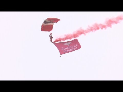 Red Devils Drop In During PARA Pass Out | Forces TV