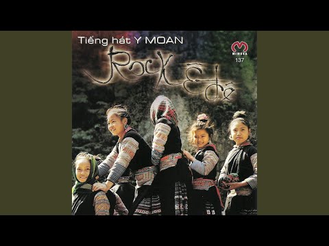 Thể hiện bởi Y Moan