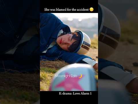 She was blamed for the accident 😔 #kdrama #lovealarm #crash
