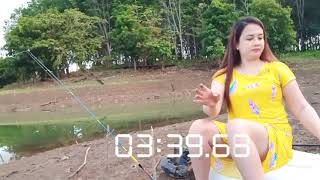 Download lagu ikan putih terlihat lucu.#3 mp3