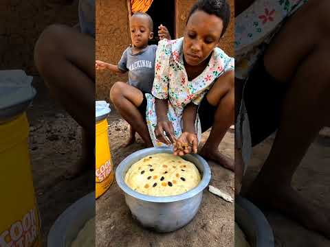 No Oven? No Problem!🍌African Village Mom Bakes Perfect Banana Cake #VillageCooking #BananaCakeRecipe