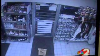 preview picture of video 'Ameristop armed robbery in Fairborn'