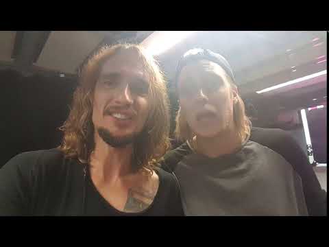 Justin Hawkins e Rufus Taylor - The Darkness - invitano i fan italiani alle prossime date invernali